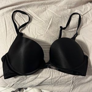 NEVER WORN Victoria’s Secret bombshell bra 36B